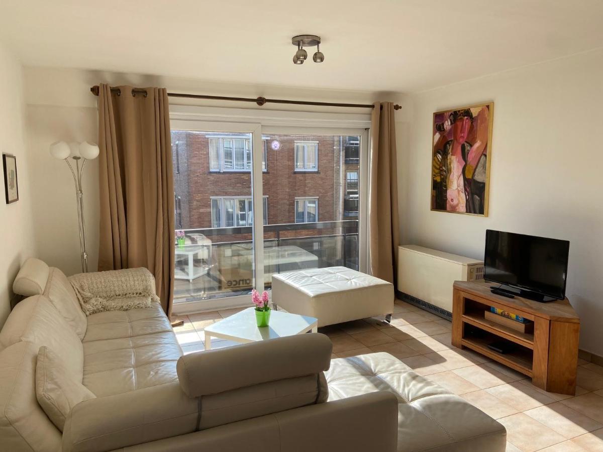 Ruim Zonnig Appartement Op 50M Van Strand オステンド エクステリア 写真